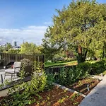 Domaine De La Reine Margot Paris-issy - Mgallery Collection