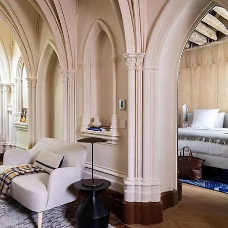 Domaine Reine Margot Paris - Mgallery Collection Hotel 5*